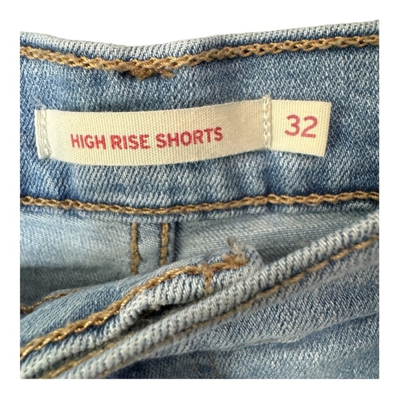 Levi's High Rise Denim Jean Shorts with Raw Hem. Size Women’s 32 - Picture 2 of 11